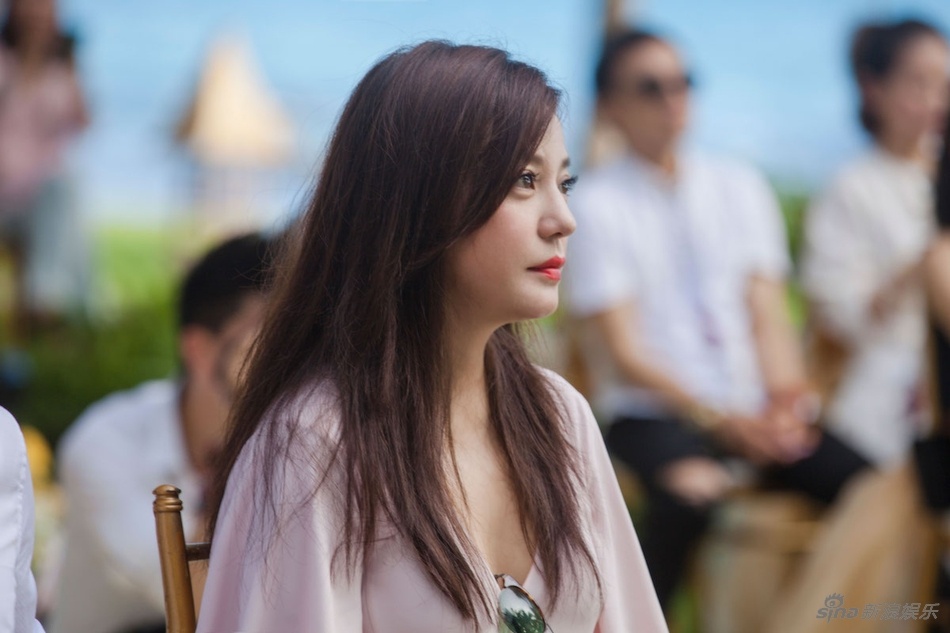 Trieu Vy noi bat hon Duong Tu San anh 2