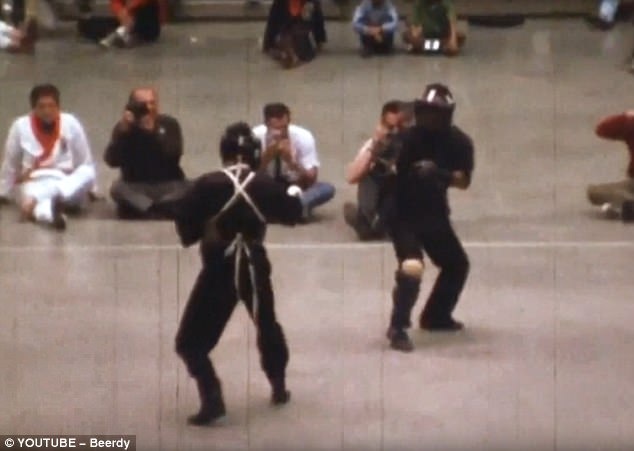 Clip hiem hoi cua Ly Tieu Long trong tran thuc chien vo si MMA hinh anh