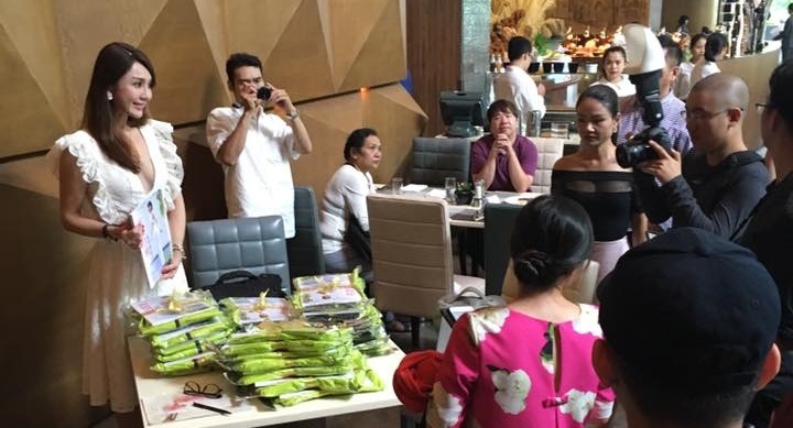 Helen Thanh Dao to chuc hop bao o TP.HCM hinh anh