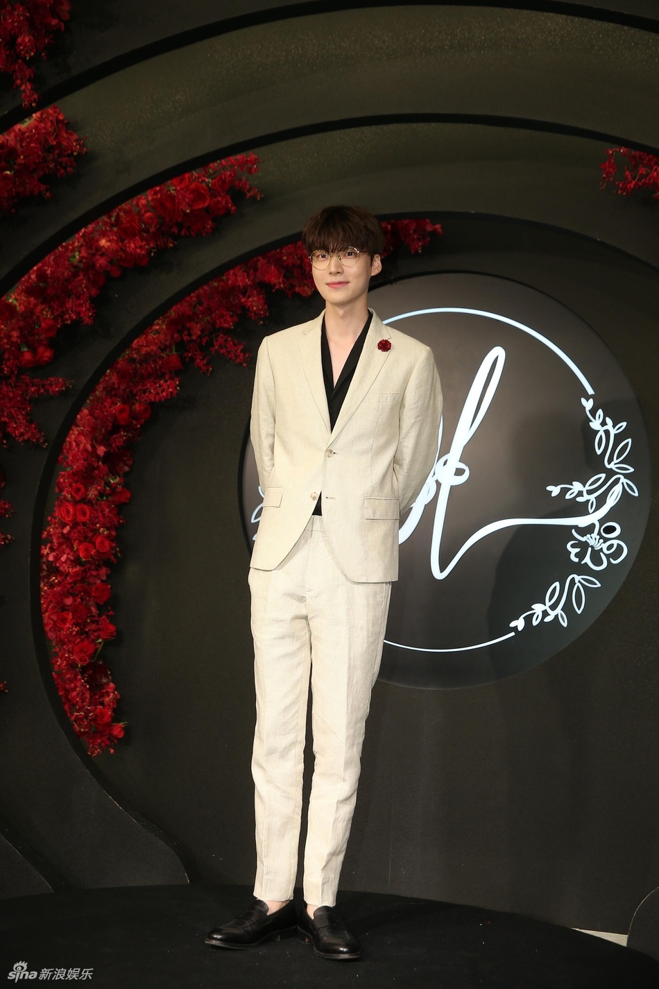 Dan sao hang A du le cuoi cua An Di Hien anh 13