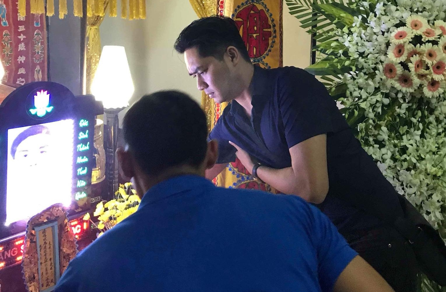 MC Quyền Linh đến thăm các hiệp sĩ vừa qua đời ảnh 1 MC Quyen Linh den tham cac hiep si vua qua doi anh 1