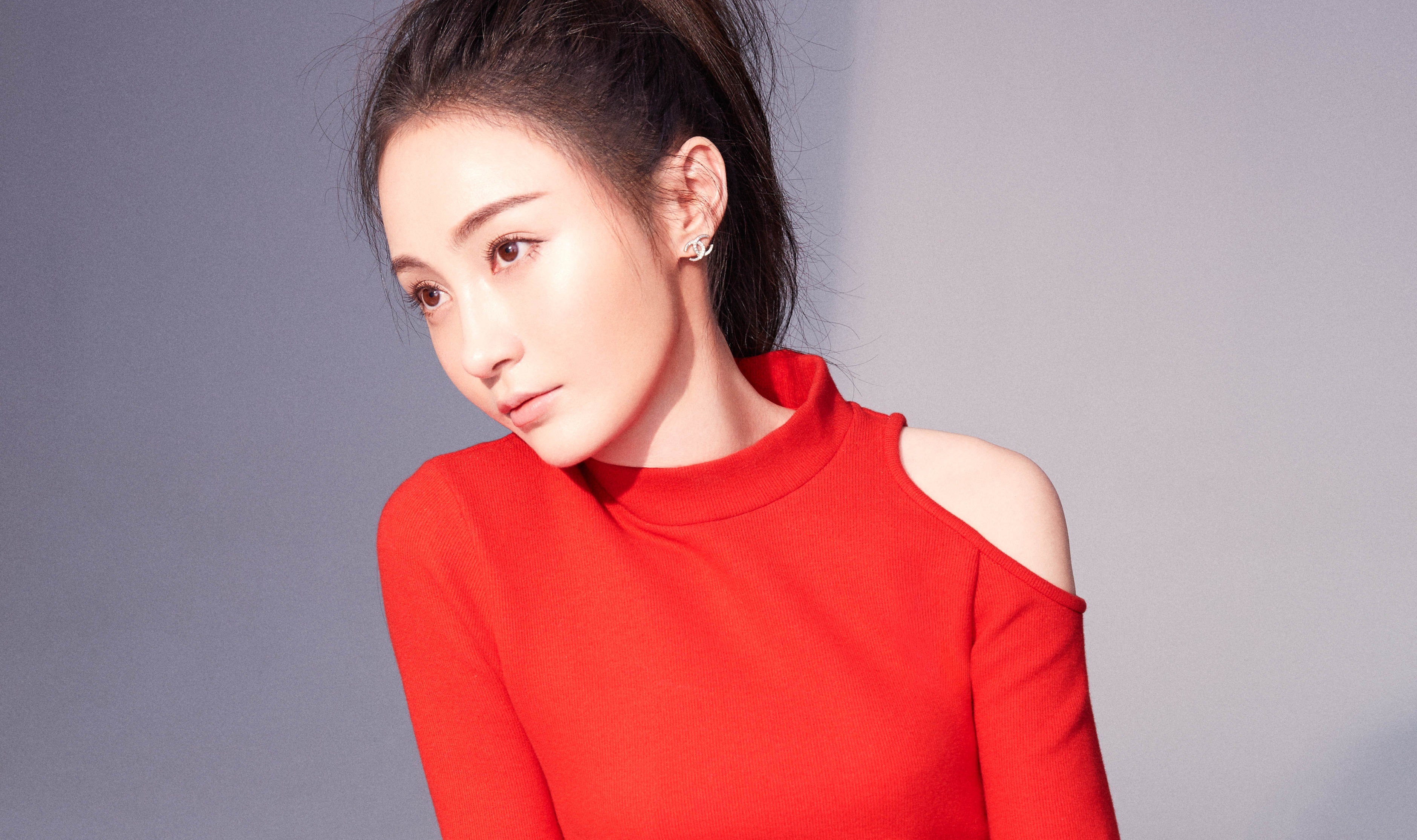 Sao 'Hong lau mong' xuong doc sau be boi ngoai tinh 'Duong Tang' hinh anh