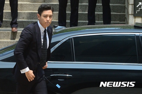 T.O.P Big Bang an tu anh 2