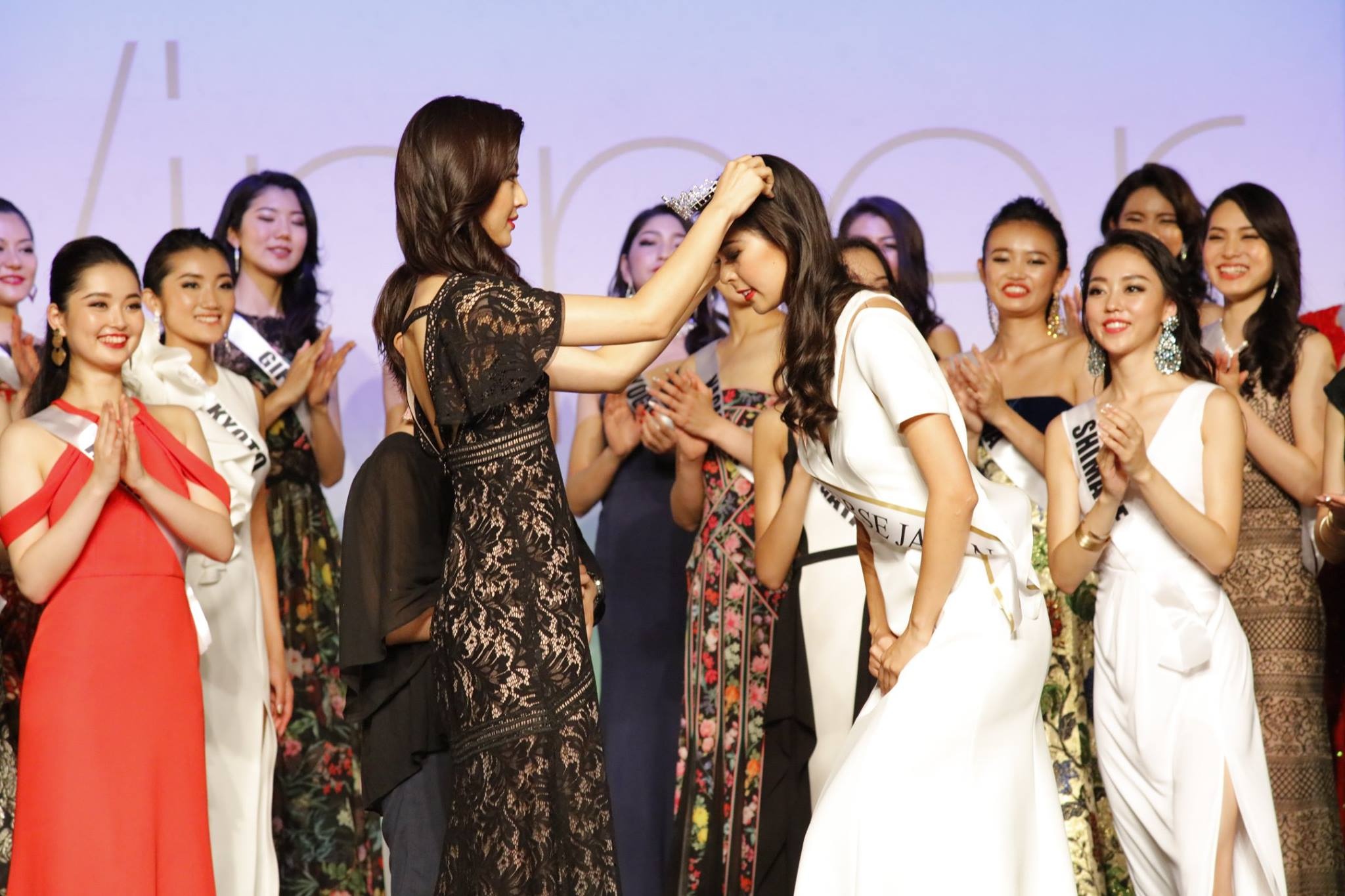 Hoa hau Hoan vu Nhat Ban 2017 anh 3