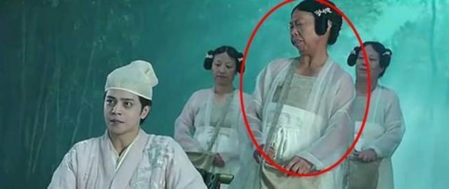 'Bac gai xau xi' phim Chau Tinh Tri ngay cang noi anh 1