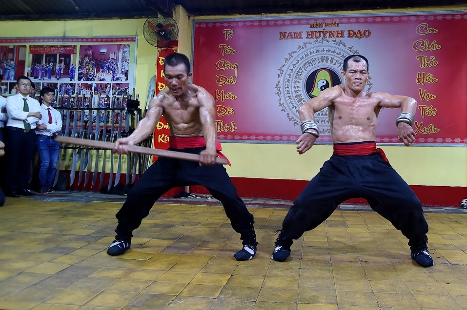 Ben trong vo duong Nam Huynh Dao anh 8