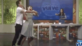 Con gai 'Nguoi phan xu' vat nga Khai 'So Khanh' tren song truc tiep hinh anh