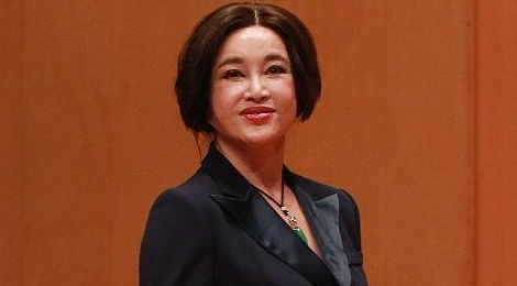 'Vo Tac Thien' Luu Hieu Khanh mat bien dang la lam hinh anh