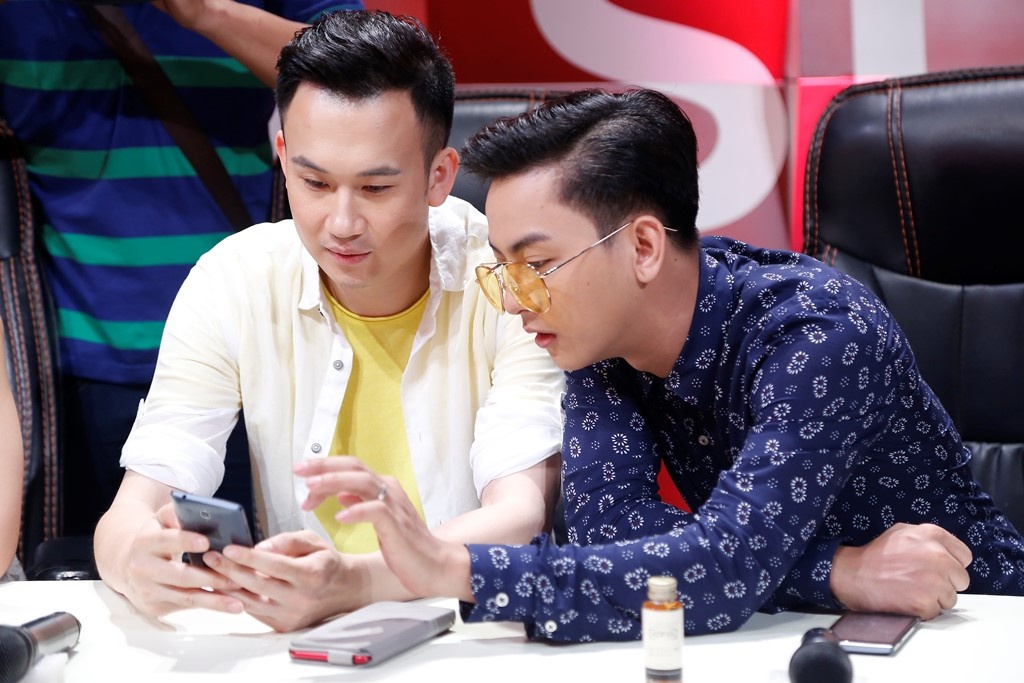 Chia se cua Duong Trieu Vu, Hoai Lam trong hau truong hinh anh