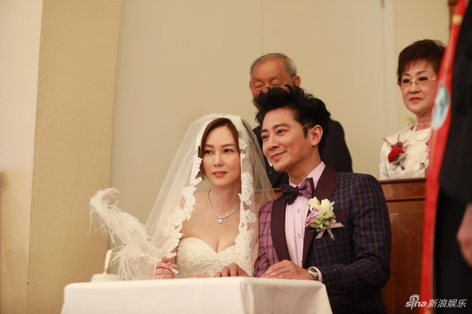 Le cuoi don gian cua tai tu Luc Tieu Phung anh 5