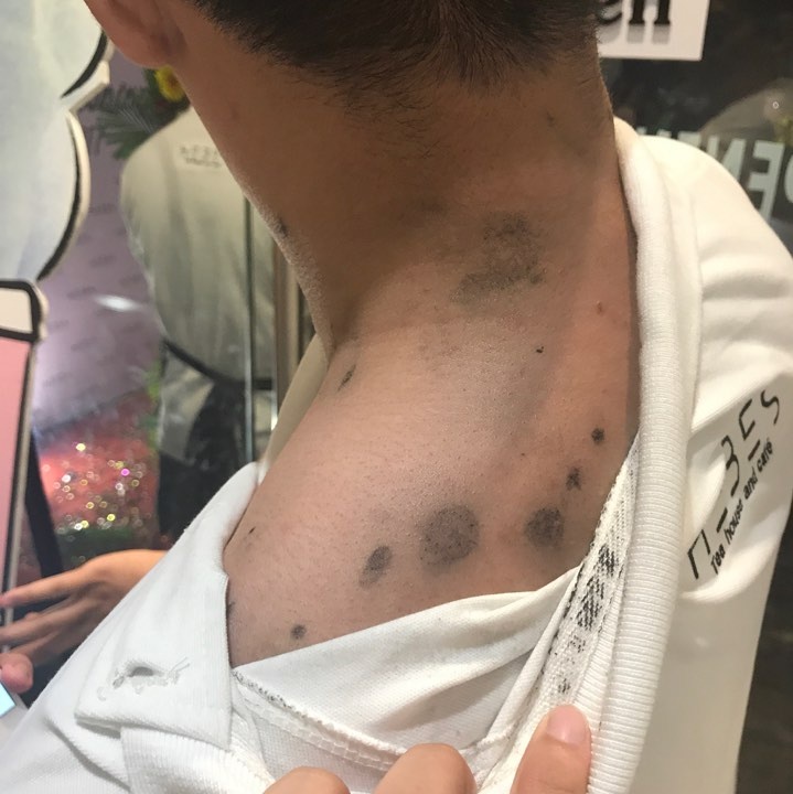 Quan tra sua cua Pham Huong bi hat son anh 3