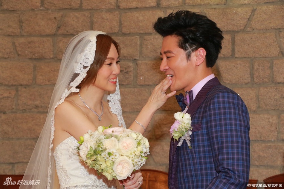 Le cuoi don gian cua tai tu Luc Tieu Phung anh 6