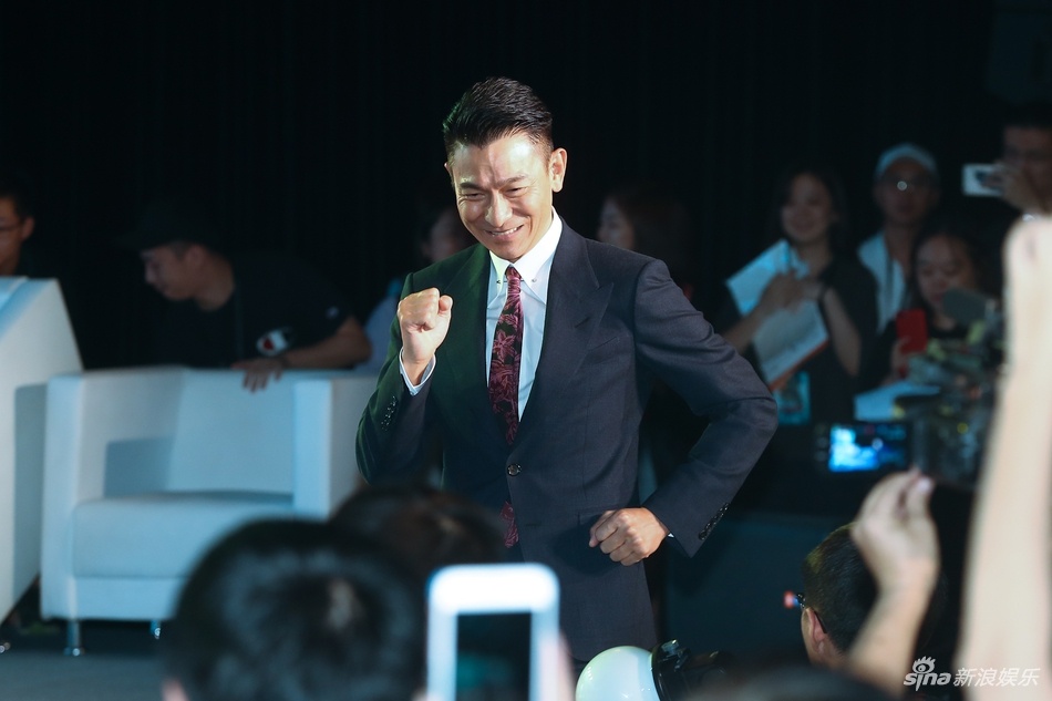 Luu Duc Hoa nhan thua truoc Ngo Kinh anh 1