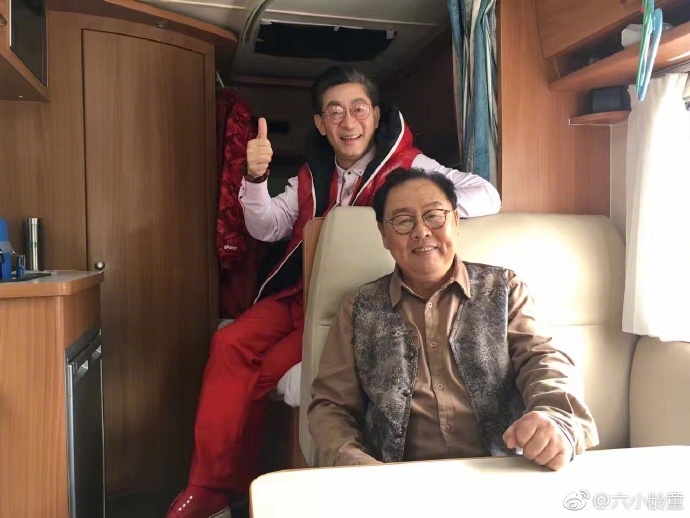 Lục Tiểu Linh Đồng mừng sinh nhật Trư Bát Giới ảnh 1 Luc Tieu Linh Dong mung sinh nhat Tru Bat Gioi anh 1