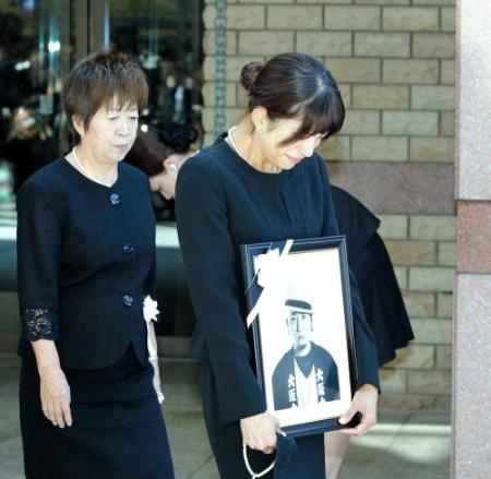 ca sĩ nhật tự tử vì vợ ngoại tình ảnh 1 ca si nhat tu tu vi vo ngoai tinh anh 1