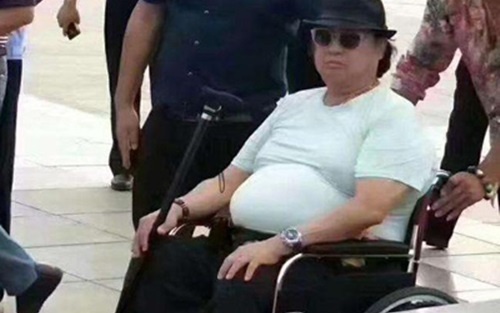 Hong Kim Bao lang lang phau thuat vi benh tro nang hinh anh