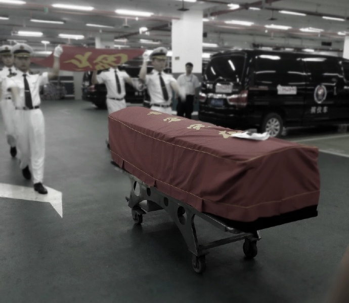 Vu nguoi mau TQ bi giet,  giau xac o tu lanh anh 3