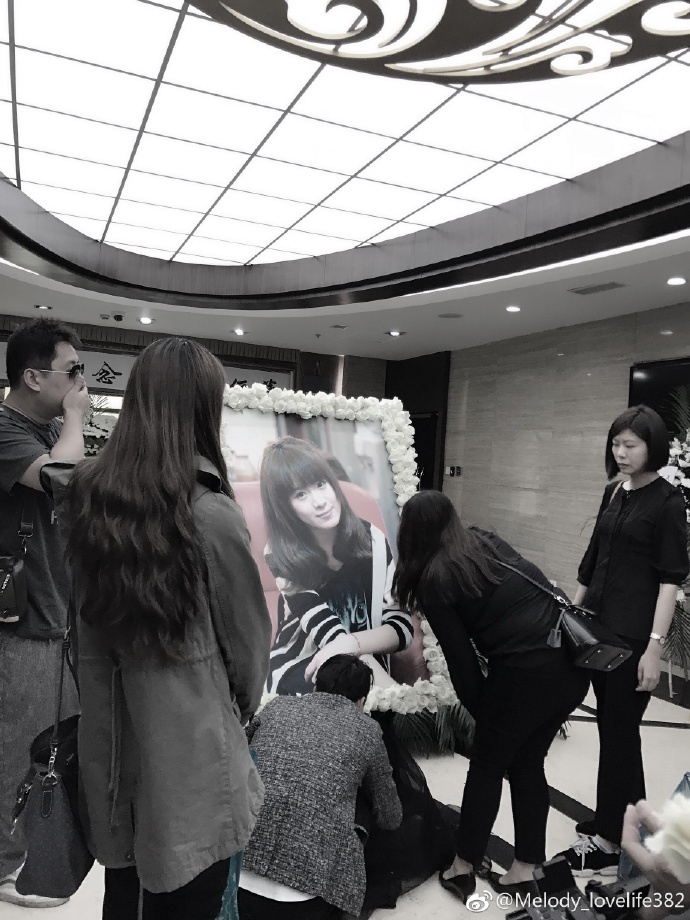 Vu nguoi mau TQ bi giet,  giau xac o tu lanh anh 4