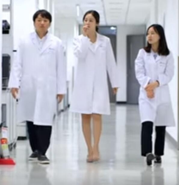 Kim Tae Hee mang bầu 7 tháng ảnh 2 Kim Tae Hee mang bau 7 thang anh 2