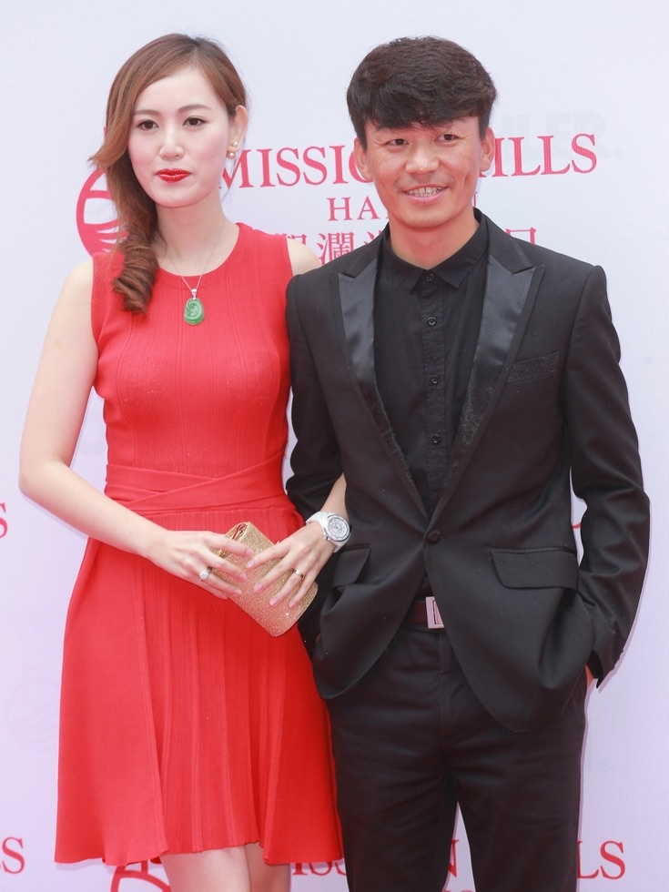 Vo Vuong Bao Cuong dua con sang nuoc ngoai anh 3