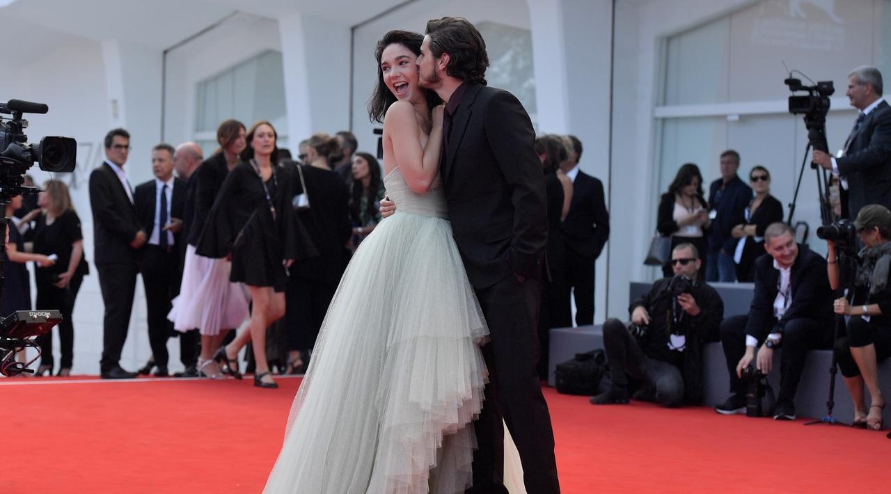 Sao Dai Loan bi ghe lanh tren tham do anh 8