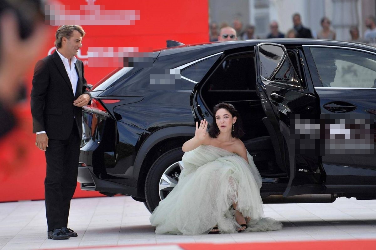 Sao Dai Loan bi ghe lanh tren tham do anh 7