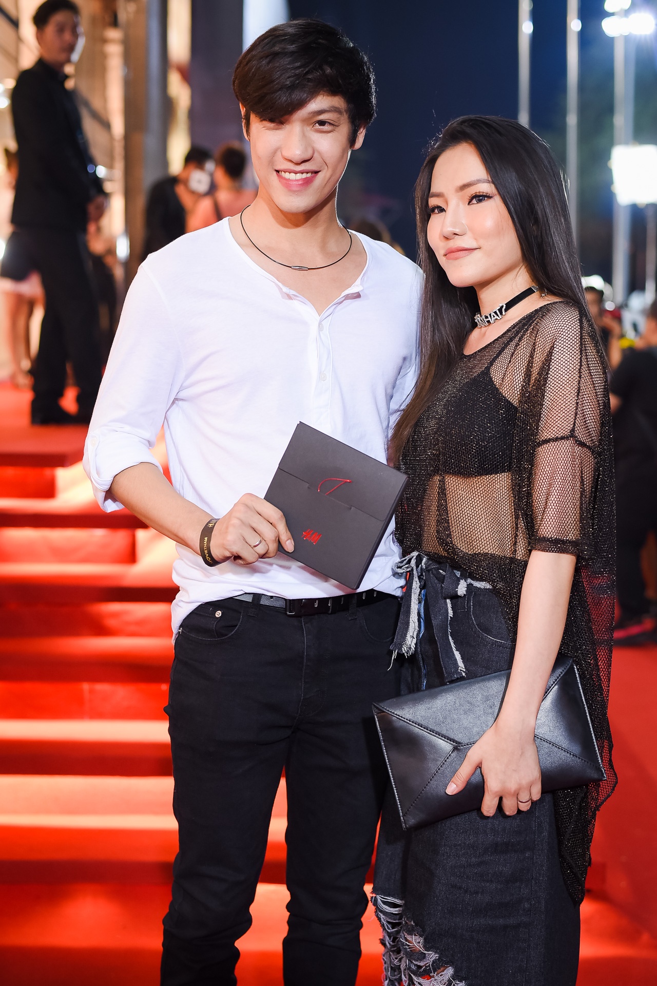 Dan sao Viet hoi tu tren tham do anh 15