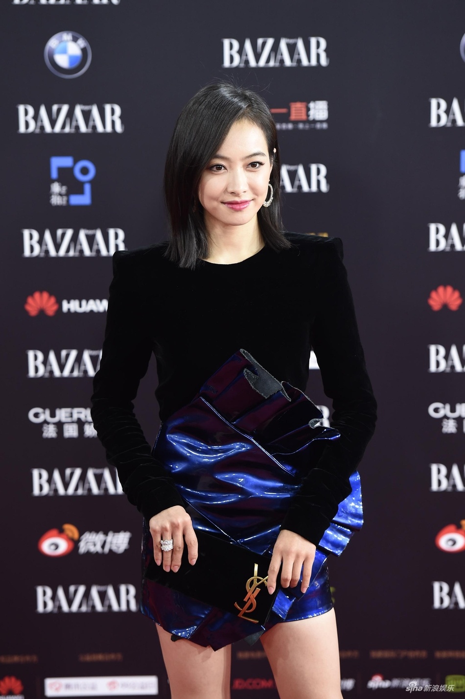 Dan sao Hoa ngu te tuu tren tham do anh 14