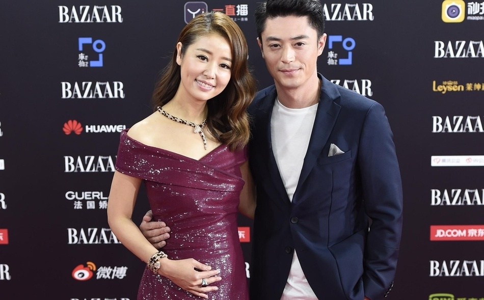 Sau ket hon, Lam Tam Nhu - Hoac Kien Hoa lan dau nam tay tren tham do hinh anh