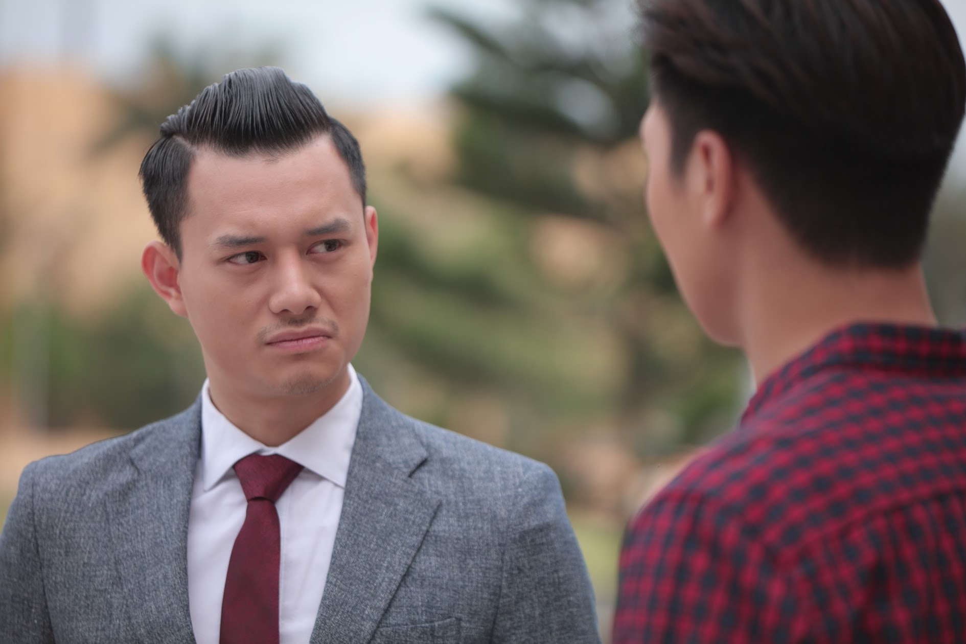 Phim Nguoc chieu nuoc mat phat song anh 2