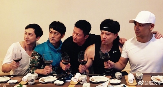 Ngo Kinh gia nhap 'ngu dai cao thu' cung Trieu Van Trac hinh anh