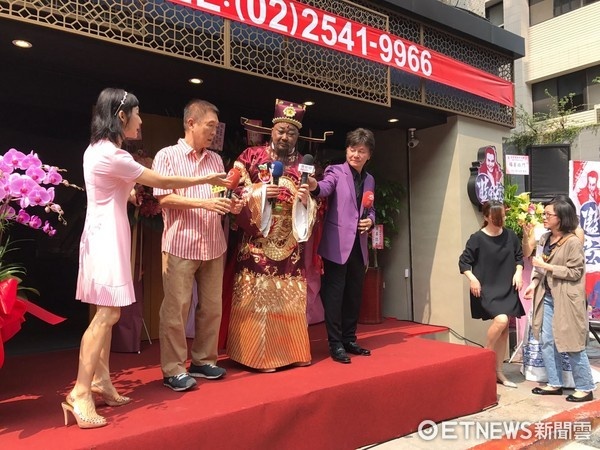 Bao Thanh Thien xuat hien sau phau thuat anh 6