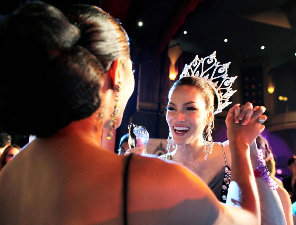 Truyen hinh Thai Lan dua tin ve chuyen hoa hau chuyen gioi di tu hinh anh