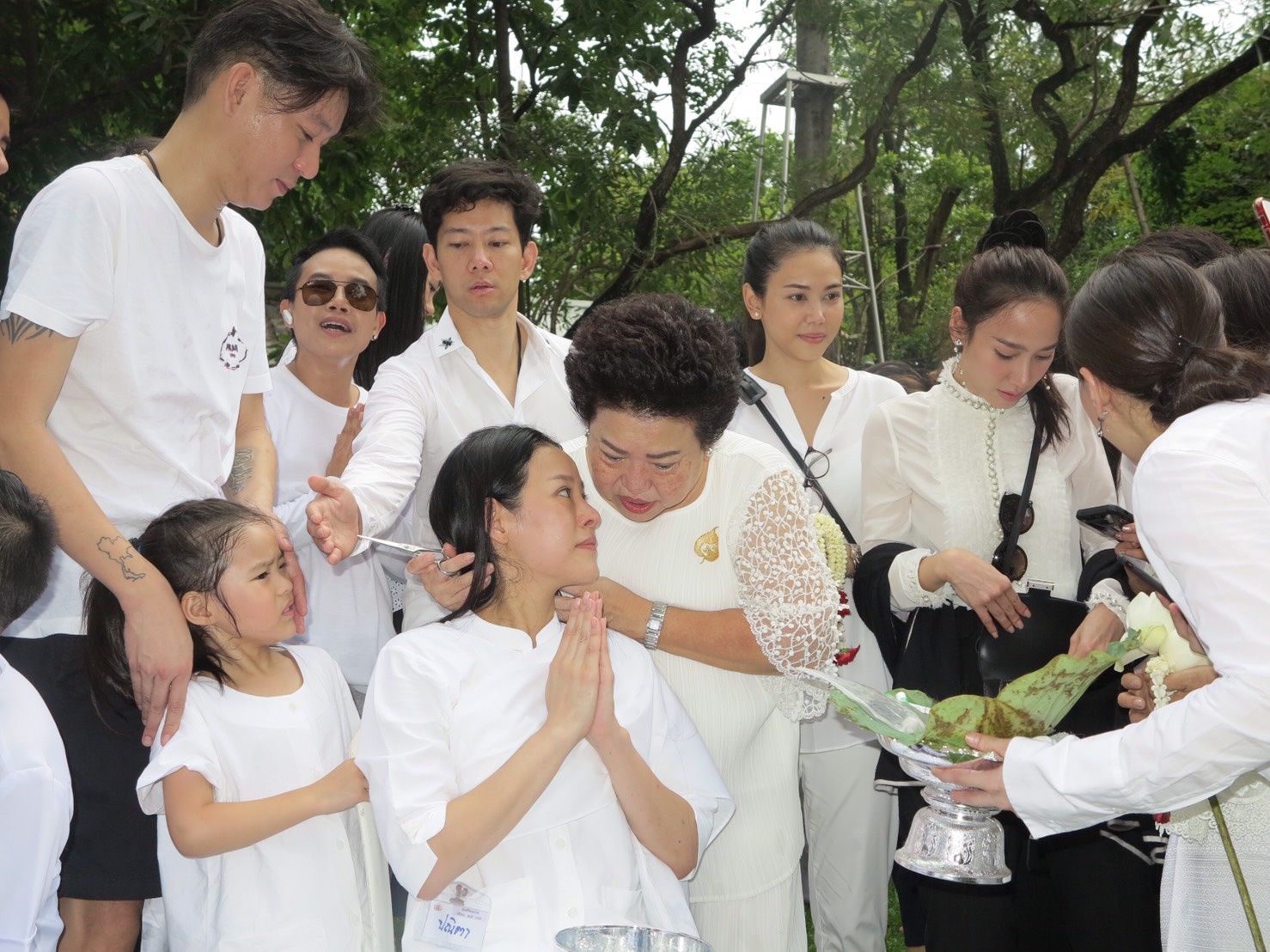 Nghe si Thai Lan xuat gia tuong nho vua anh 1