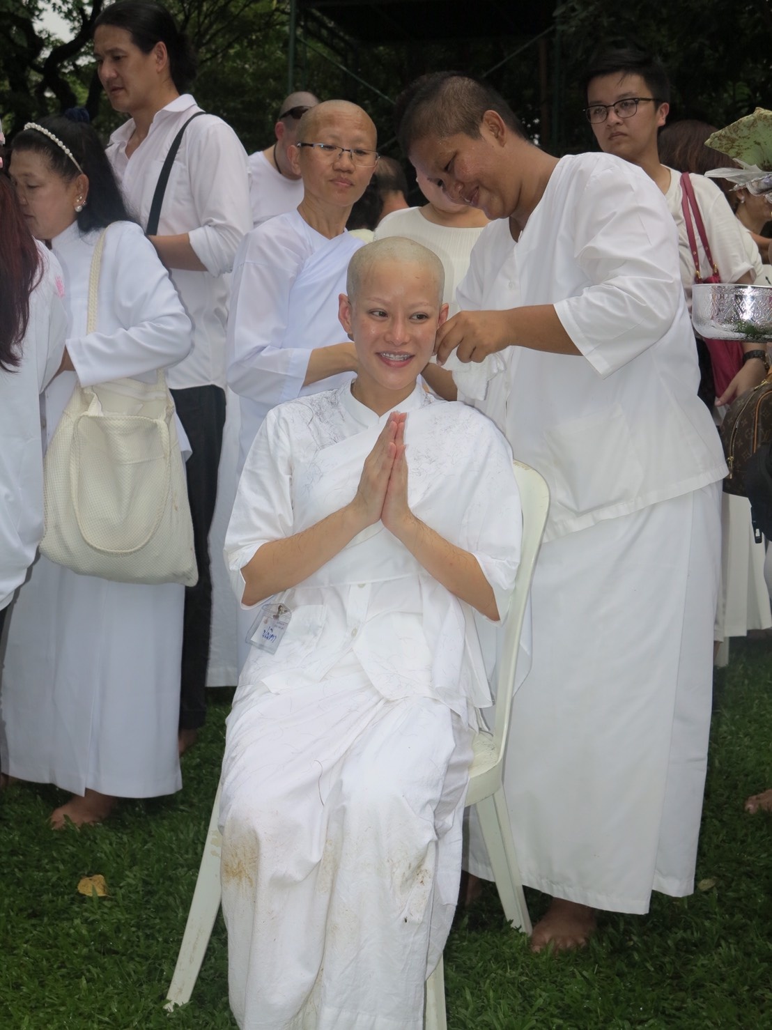 Nghe si Thai Lan xuat gia tuong nho vua anh 6