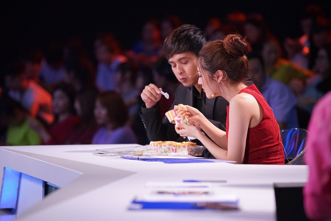 Hon hai nam yeu cua Bao Anh va Ho Quang Hieu anh 8