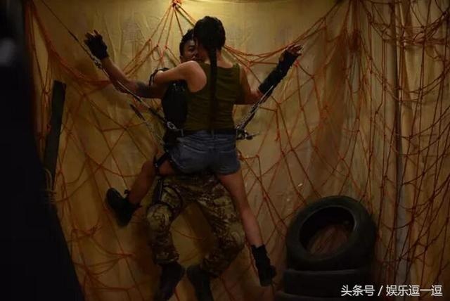 Sao nu Trung Quoc chet loa the anh 10