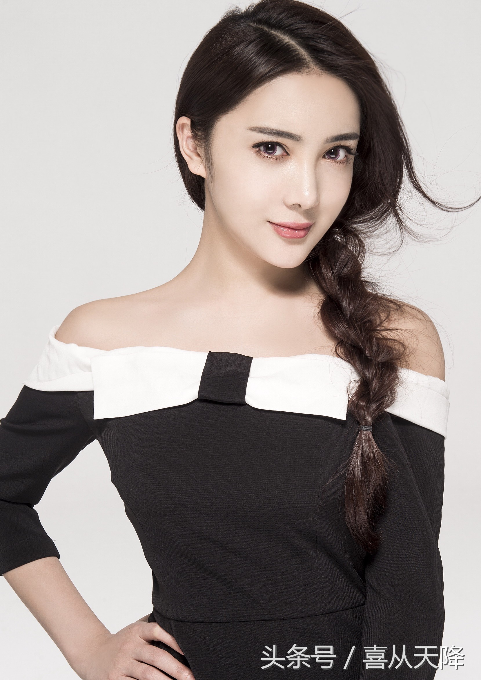 Sao nu Trung Quoc chet loa the anh 6