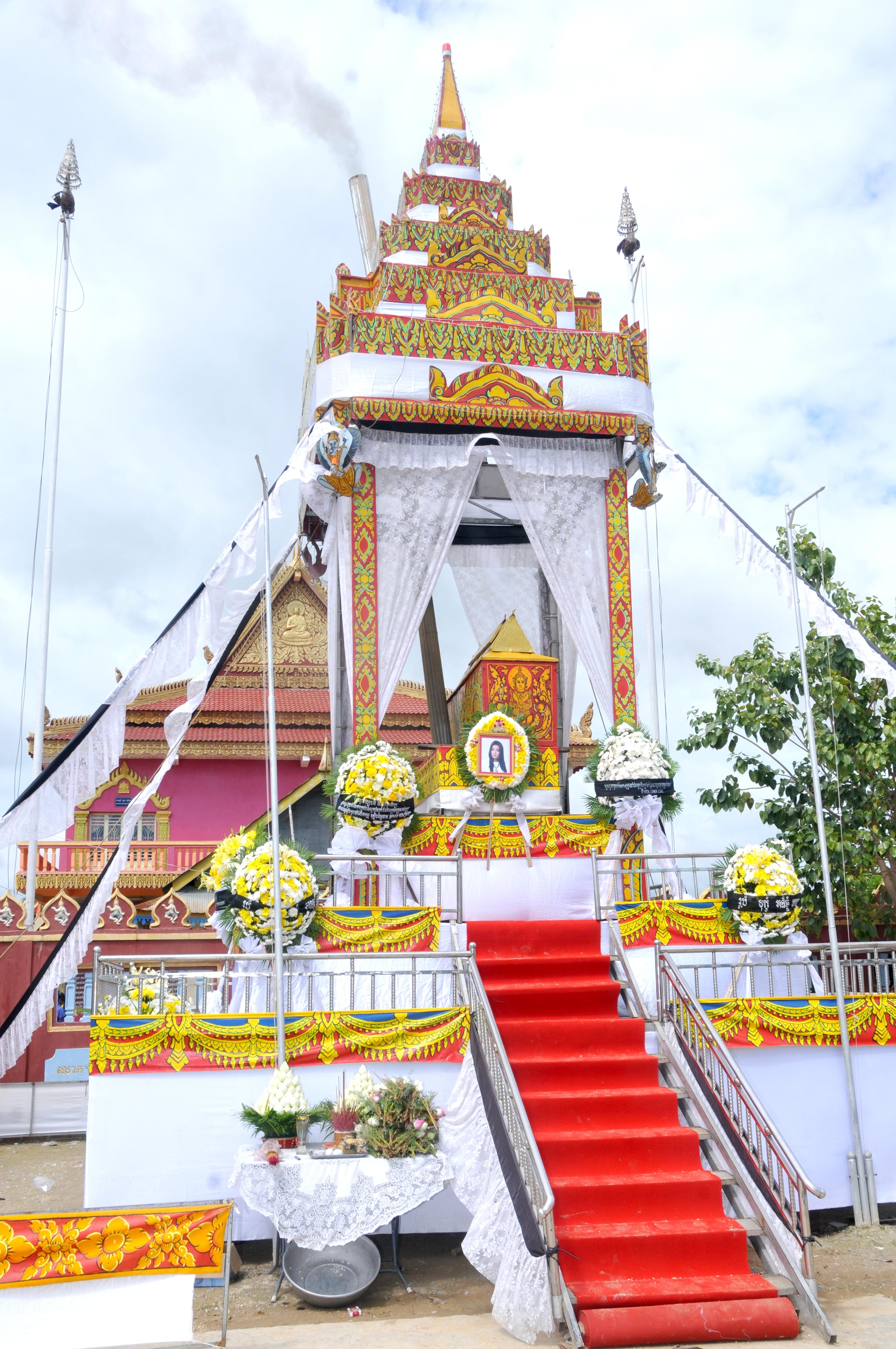 Le tang ca si Campuchia bi chong giet anh 3