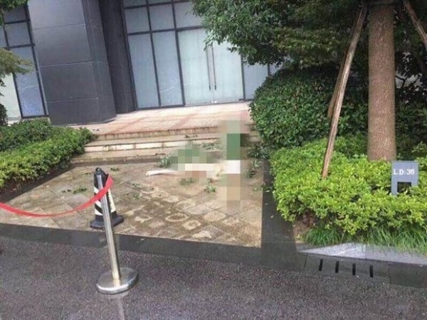 Nữ diễn viên Trung Quốc chết lõa thể ảnh 5 Nu dien vien Trung Quoc chet loa the anh 5