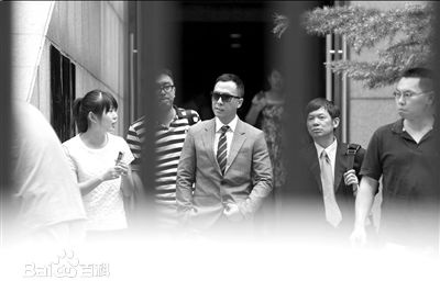 Chân Tử Đan bị Cảnh Vệ Quốc chỉ trích ảnh 4 Chan Tu Dan bi Canh Ve Quoc chi trich anh 4