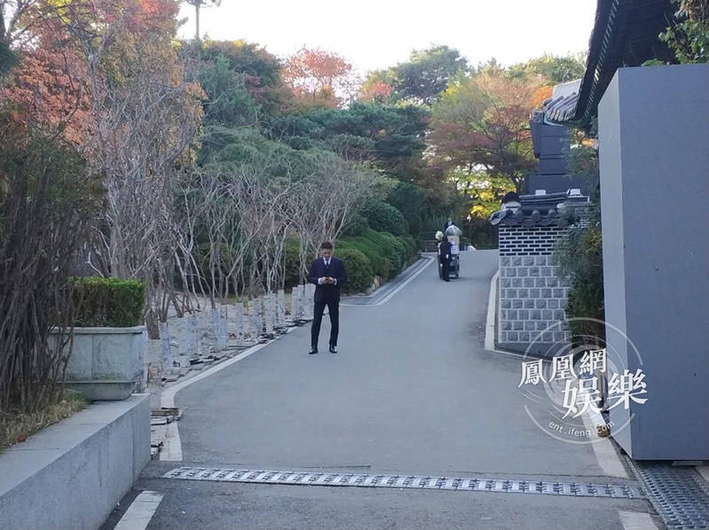 Le cuoi Song Joong Ki va Song Hye Kyo anh 4