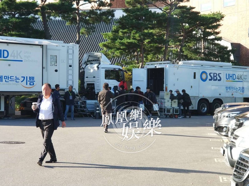 Le cuoi Song Joong Ki va Song Hye Kyo anh 3