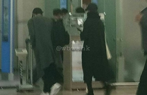 Song Joong Ki, Song Hye Kyo lang le sang chau Au huong trang mat hinh anh