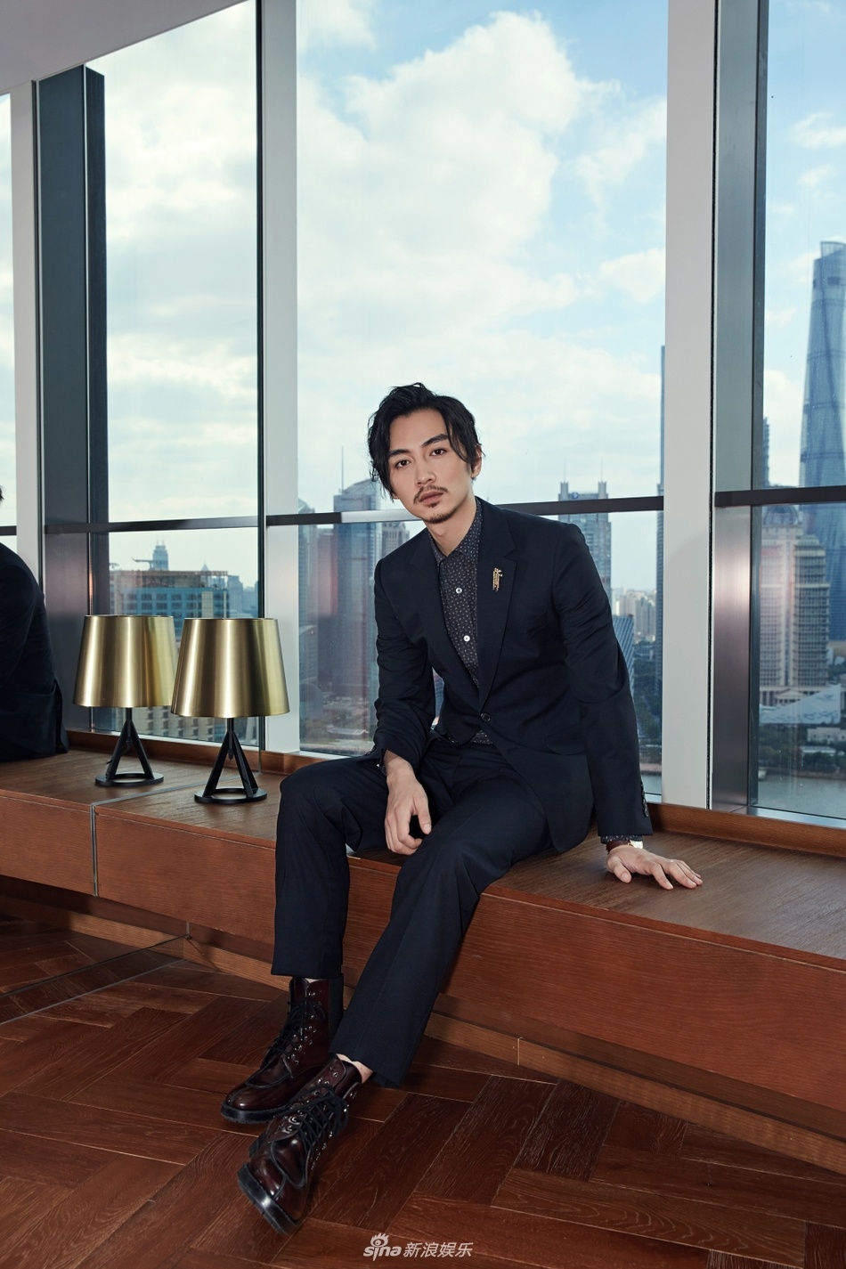 Tran Hieu rut khoi showbiz anh 2