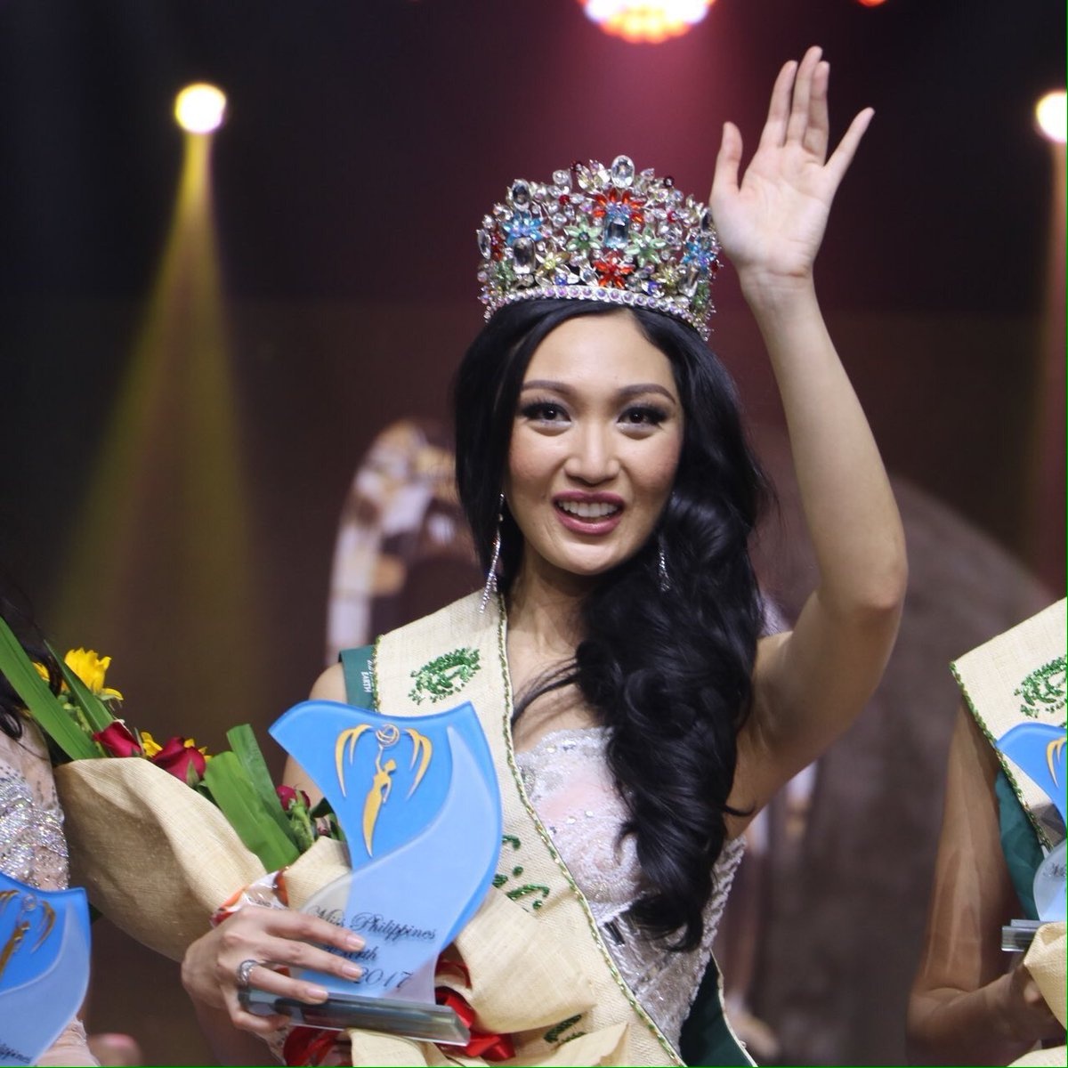 Hoa hau trai dat bi che xau anh 1