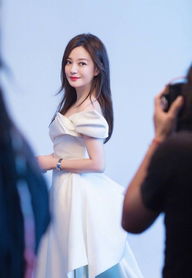 Vợ chồng Triệu Vy vừa bị lệnh cấm trên thị trường ảnh 3 Vo chong Trieu Vy vua bi lenh cam tren thi truong anh 3