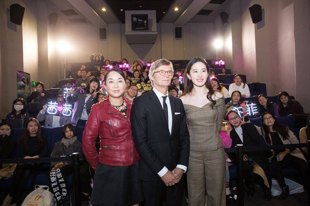 Luu Diec Phi kem sac trong thay anh 8