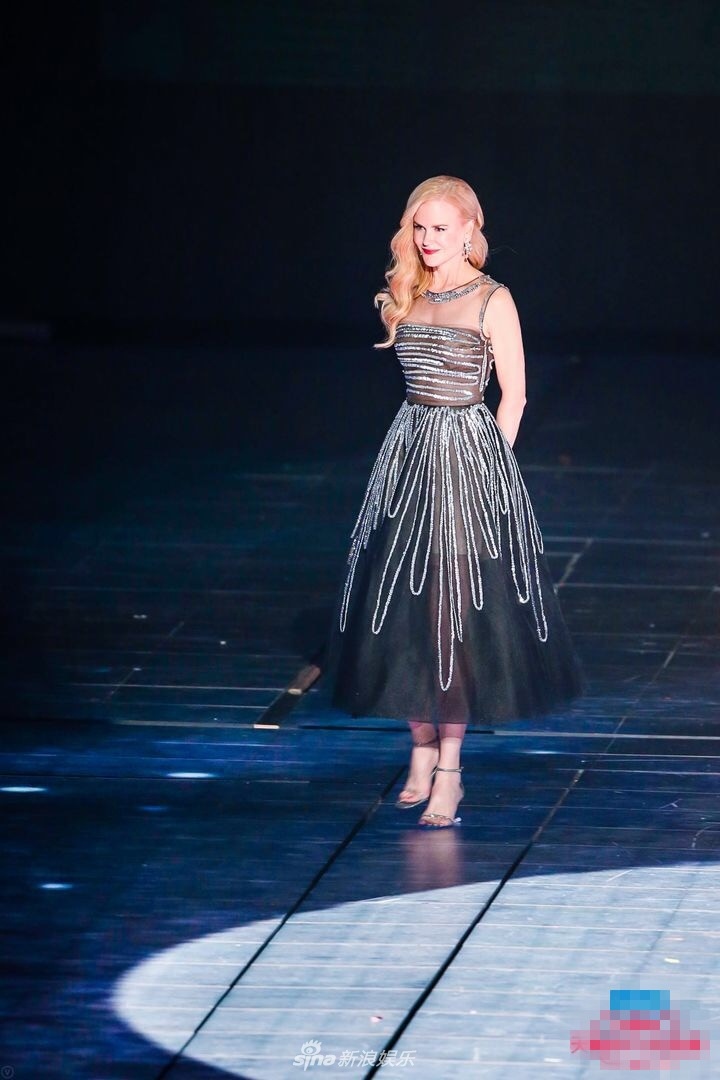 Jack Ma du su kien voi dan sao anh 3