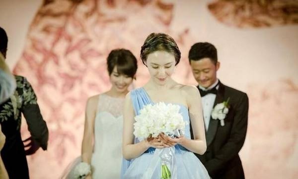 Giai nhan noi tieng lu mo co dau trong le cuoi anh 15